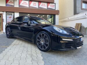 porsche panamera parlak siyah kaplama